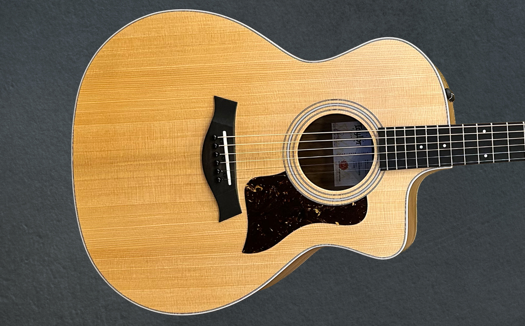 USED 214CE Walnut '26 – Dave's Guitar Shop USED 214CE Walnut '26 – Dave's Guitar Shop