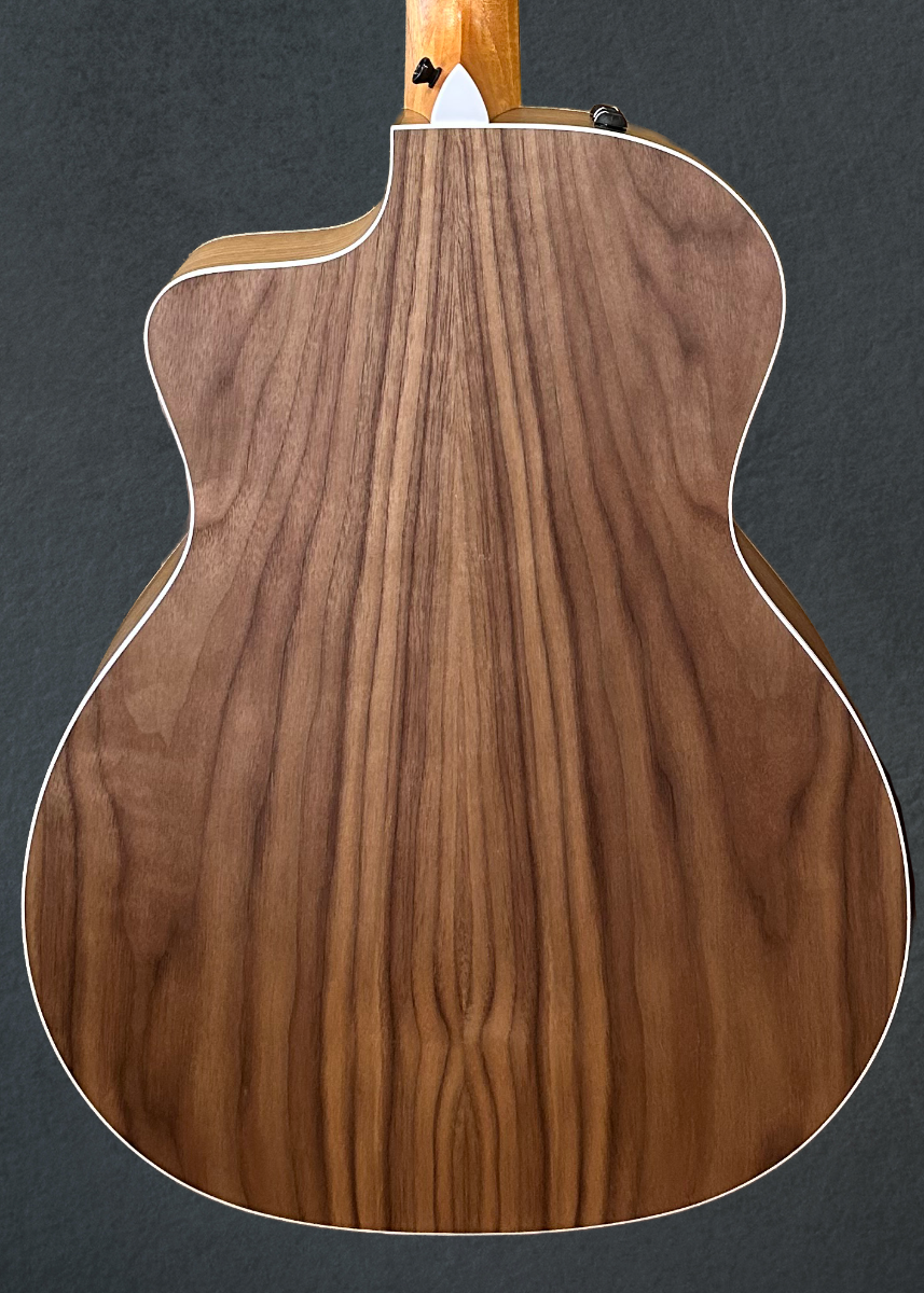 USED 214CE-N Walnut &