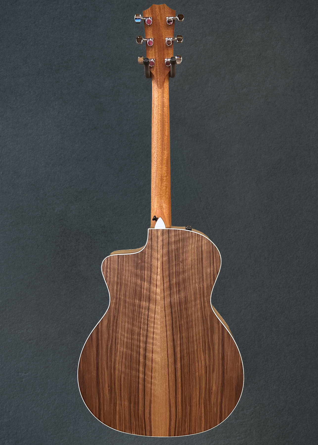 214CE Walnut, '25 – Dave's Guitar Shop