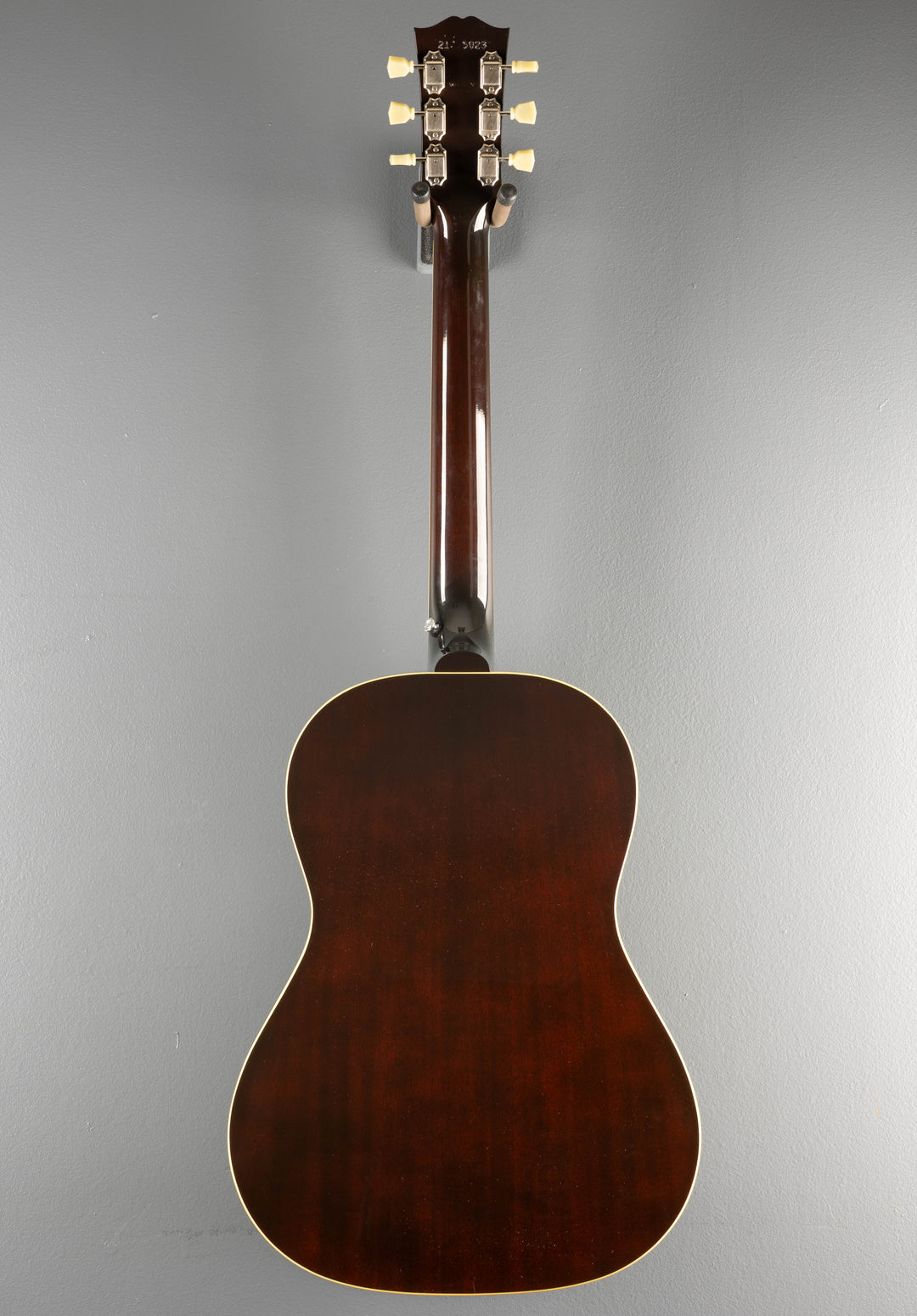 Nathaniel Rateliff LG-2 Western, &