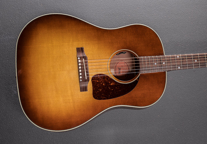 Custom Shop J-45 Standard - Honeyburst