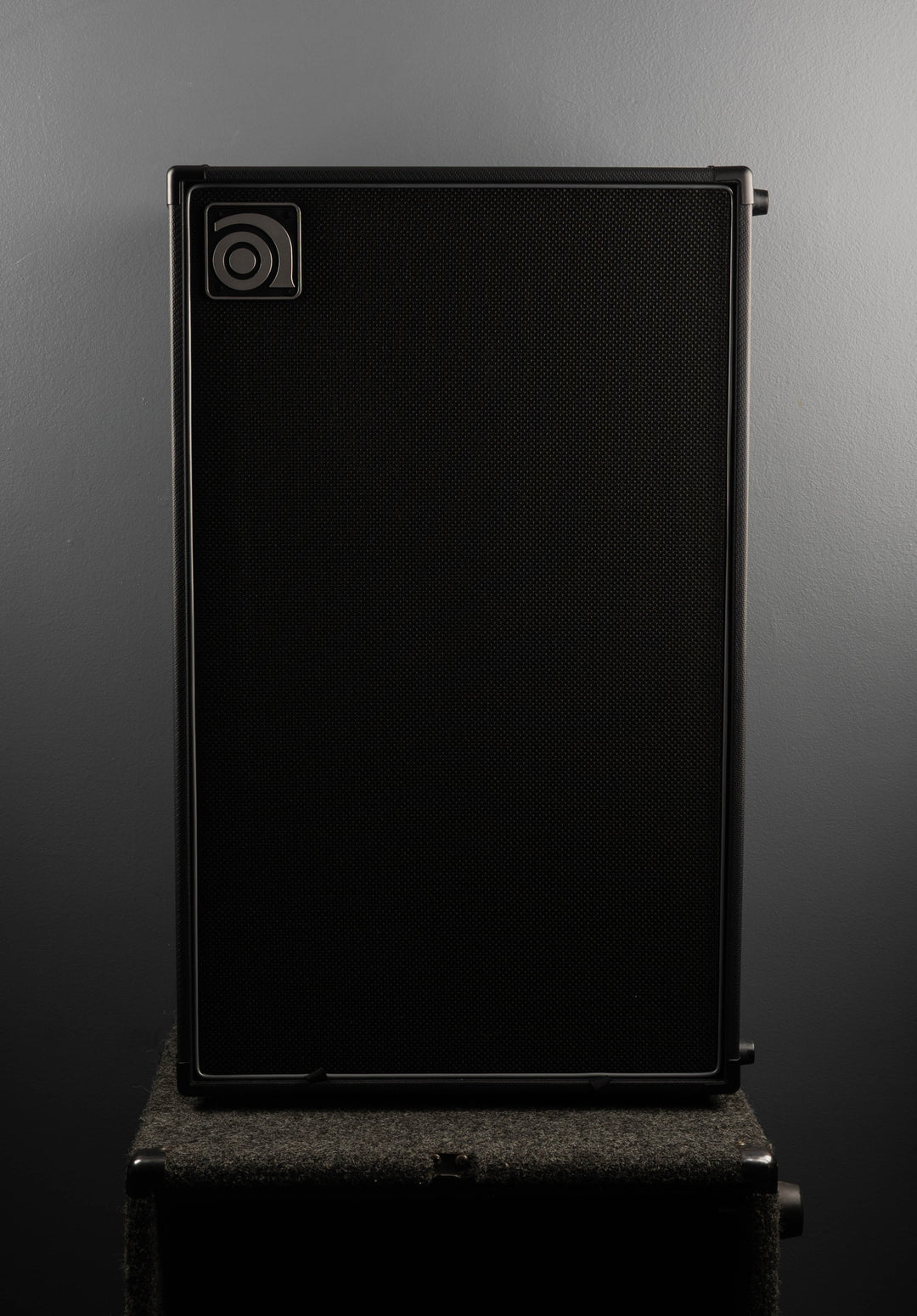 Venture VB-212 8 Ohm 500-watt 2x12" Bass Cabinet, Recent