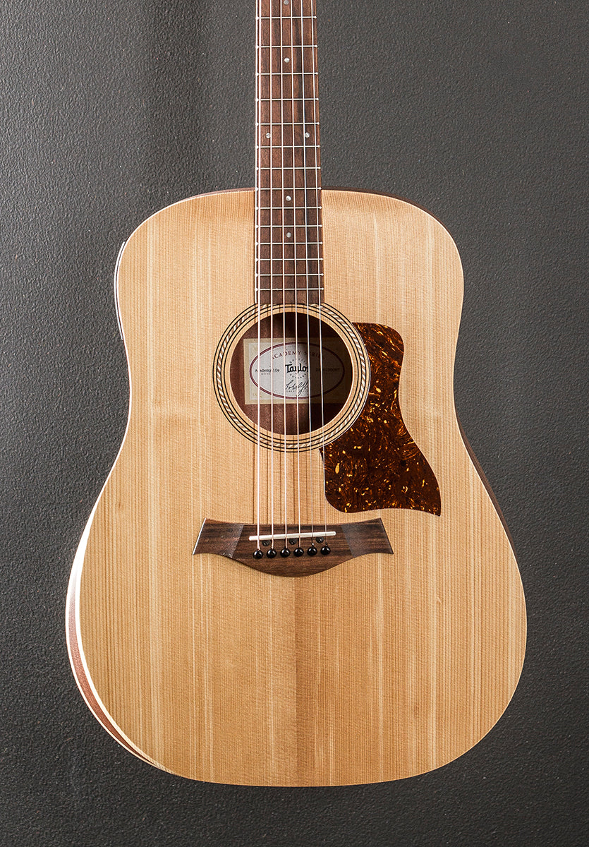 Academy 10E - Sitka Spruce w/Walnut