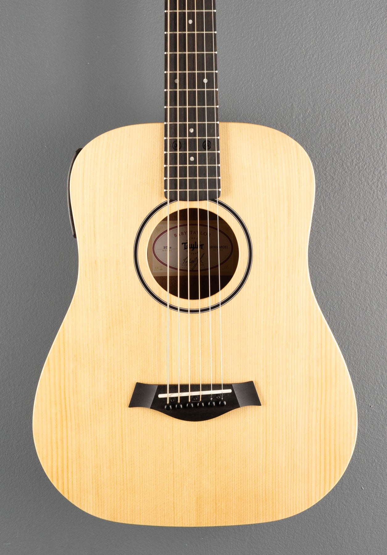 USED Baby Taylor (BT1E) '26 – Dave's Guitar Shop