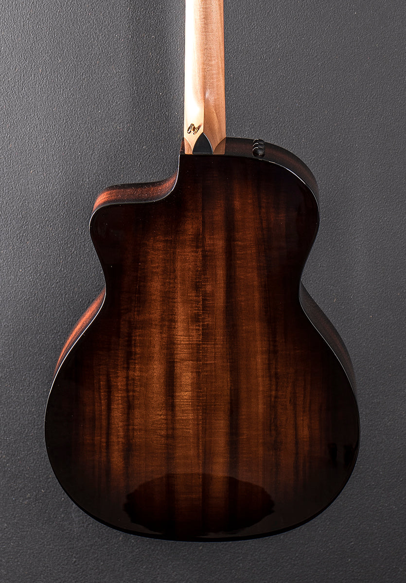 Used 224CE-K DLX &