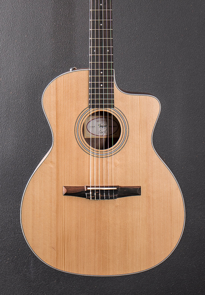 USED 214CE-N Walnut &
