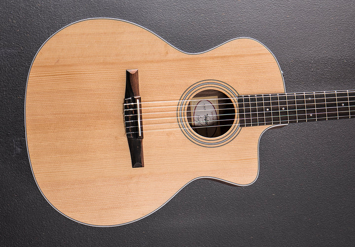 USED 214CE-N Walnut &