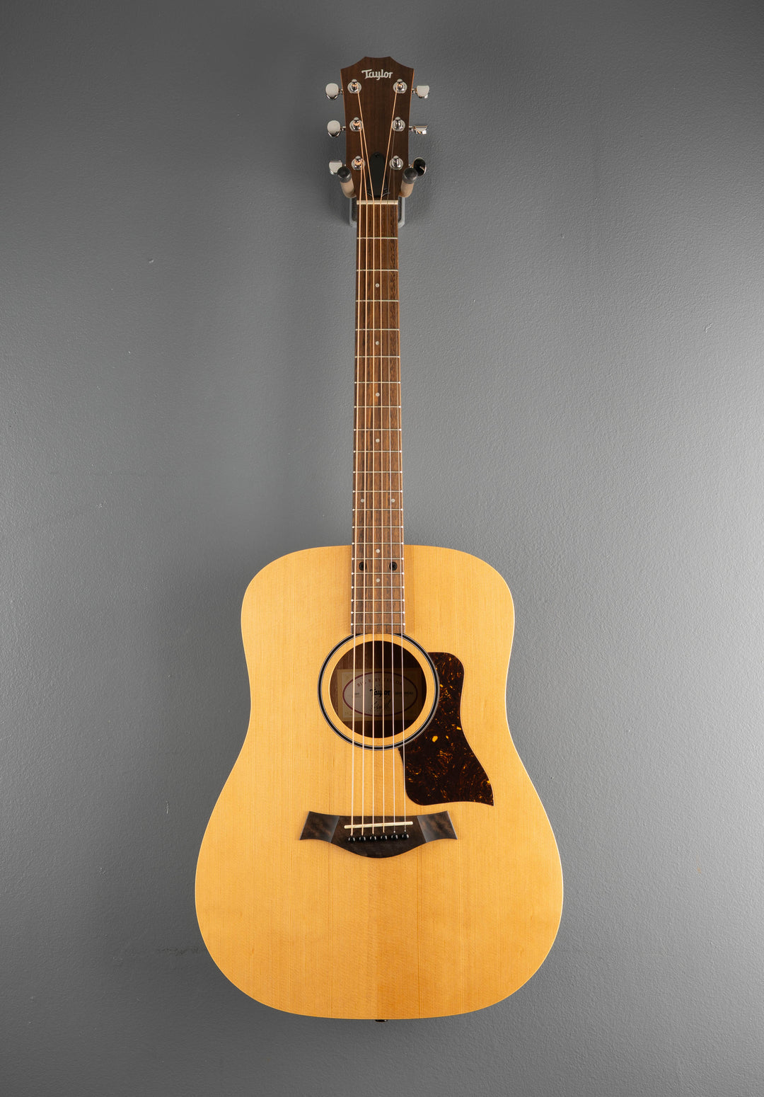 Used Big Baby Taylor (BBT), &