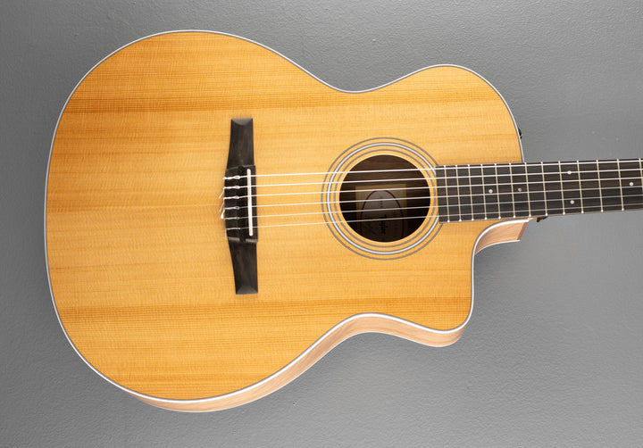 USED 214CE-N Walnut &