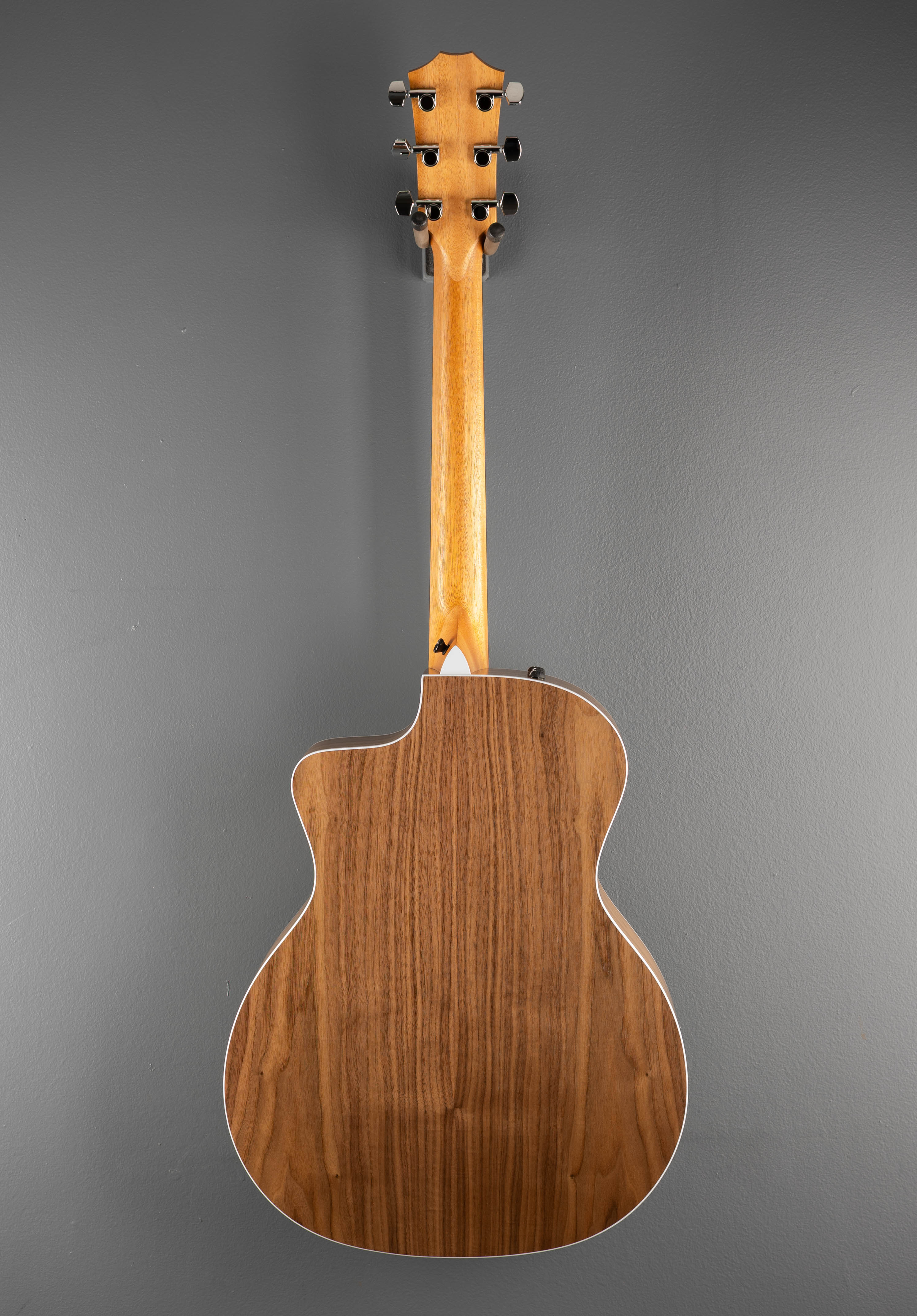 USED 214CE Walnut '26 – Dave's Guitar Shop