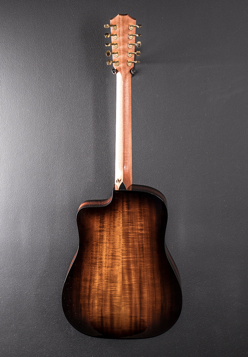 Used 260CE-K DLX Bajo Quinto &