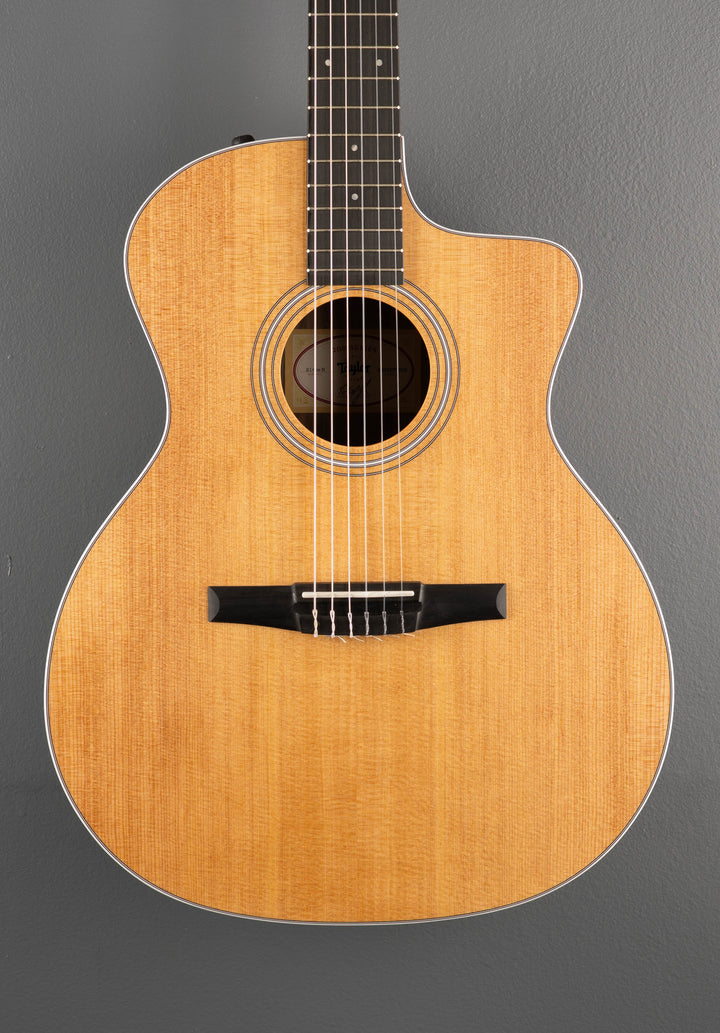 USED 214CE-N Walnut &
