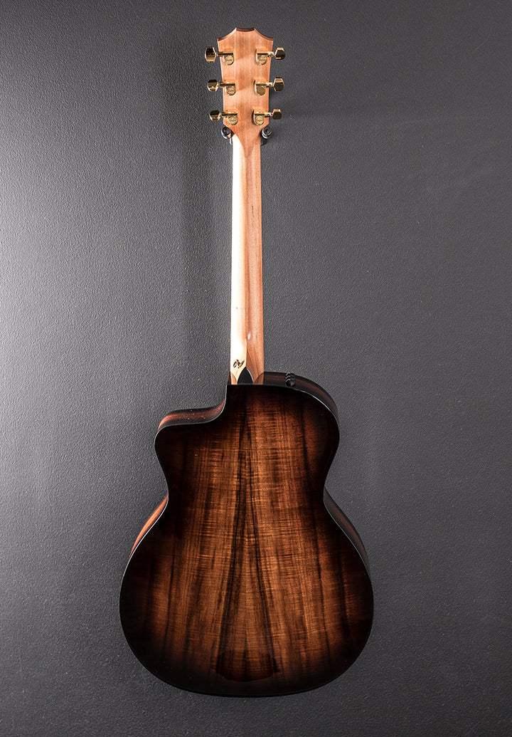 Used 224CE-K DLX &