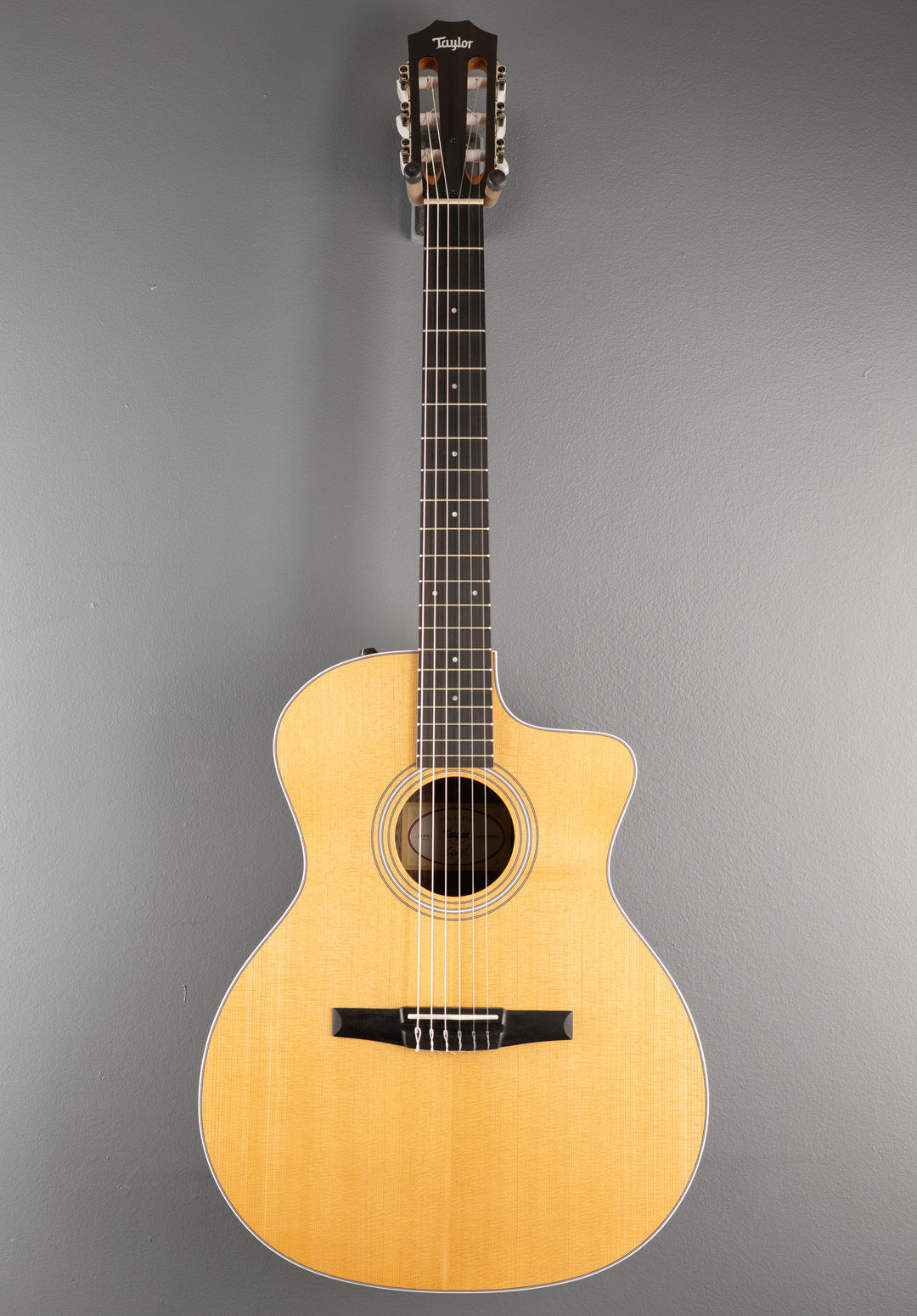 USED 214CE-N Walnut &