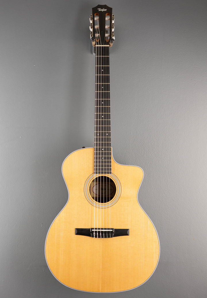 USED 214CE-N Walnut &
