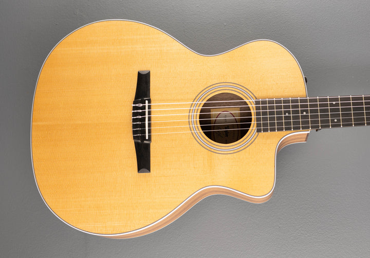USED 214CE-N Walnut &