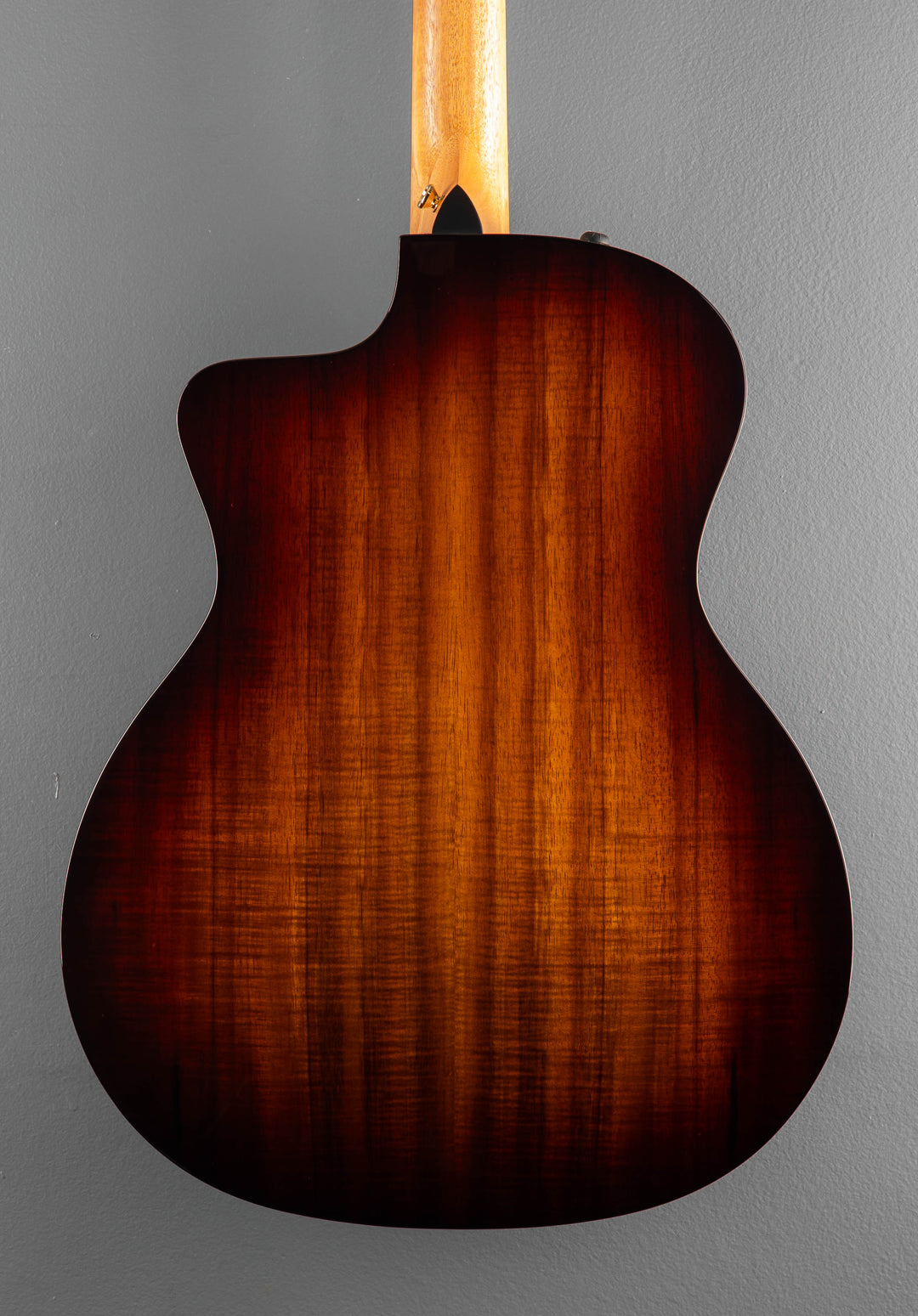 Used 224CE-K DLX &