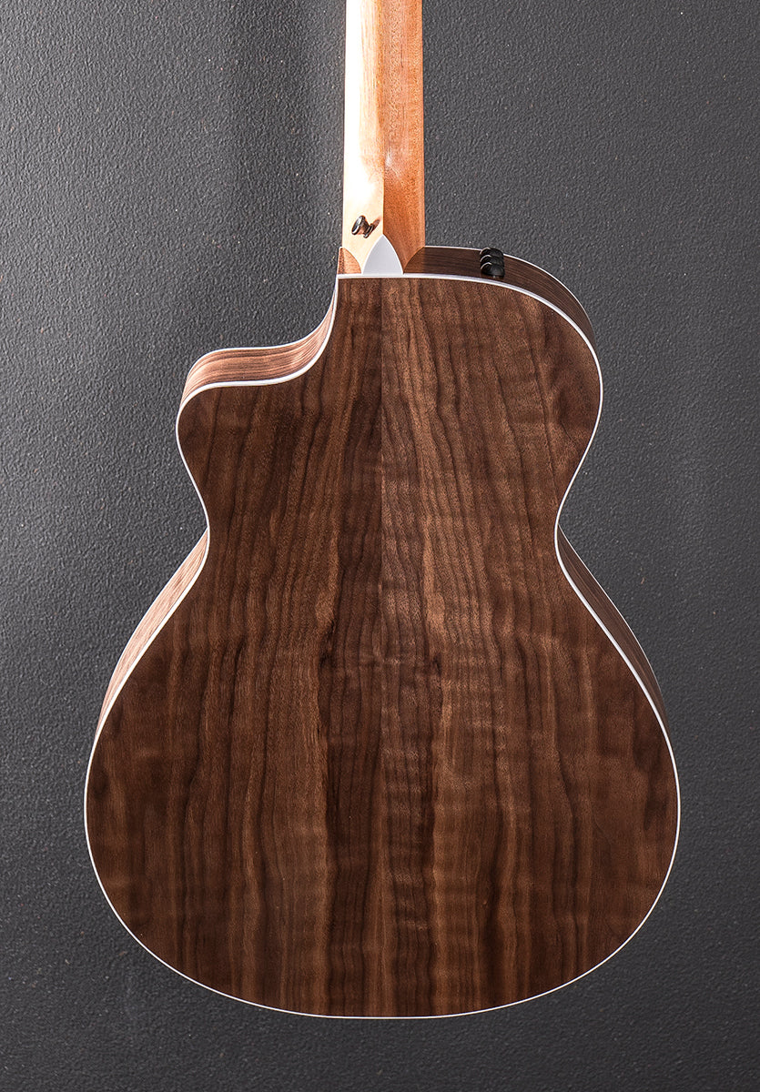 Used 212CE Walnut &
