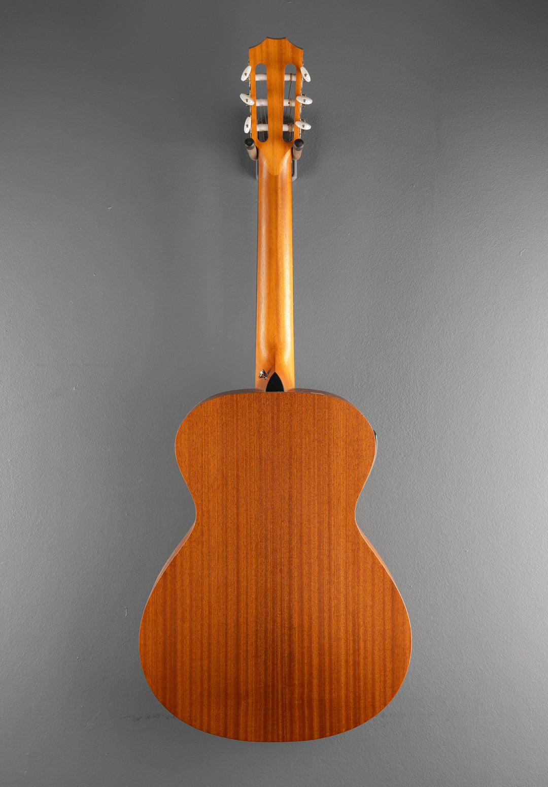 Academy 12E-N