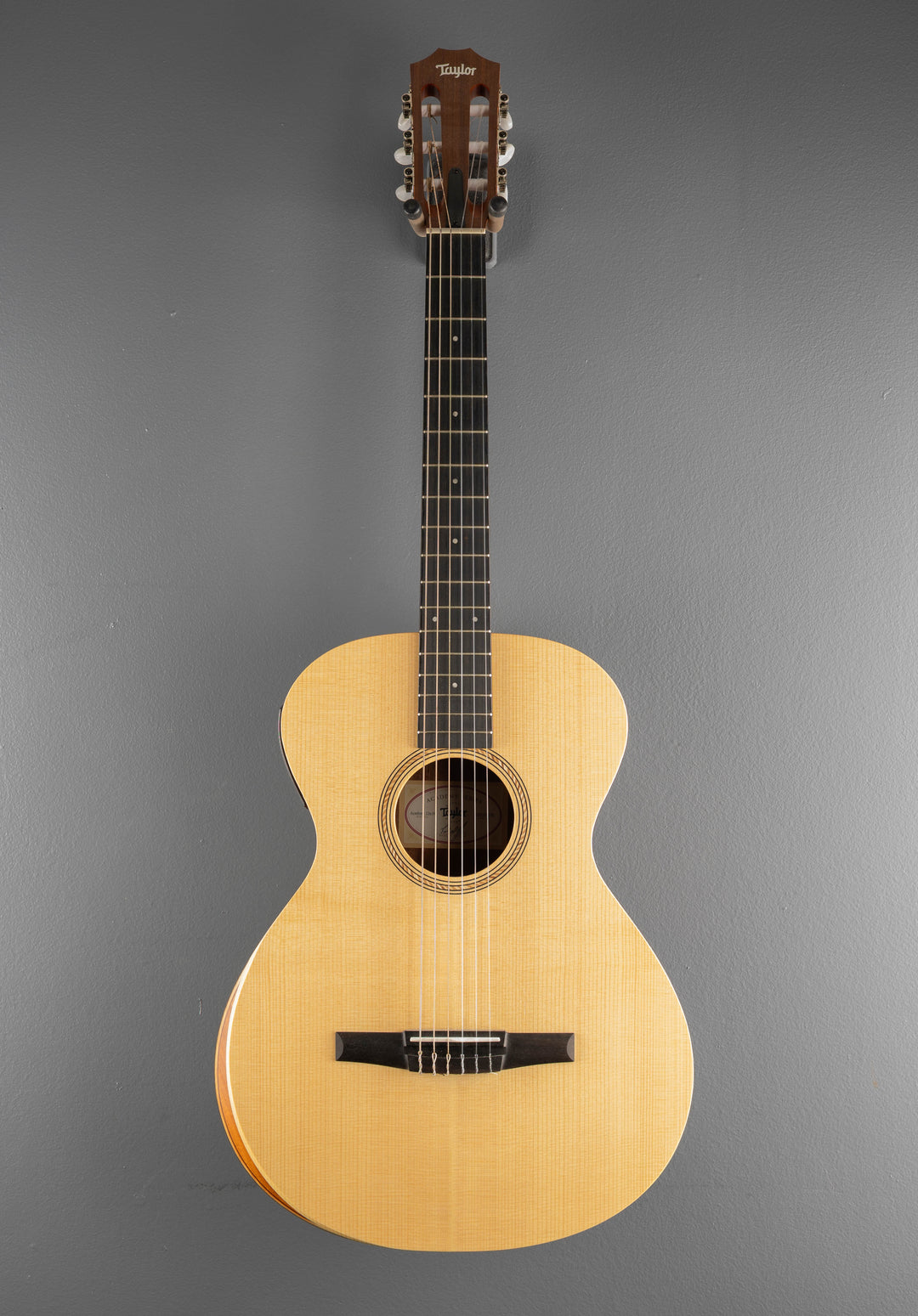 Academy 12E-N