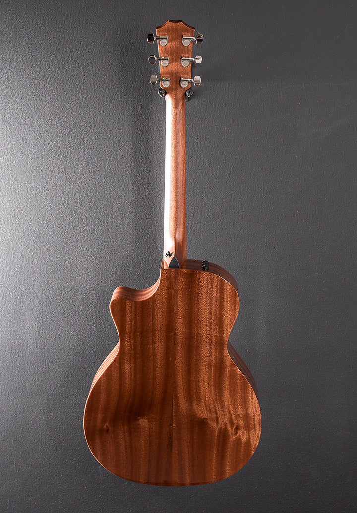 324CE Studio Special Edition - SEB