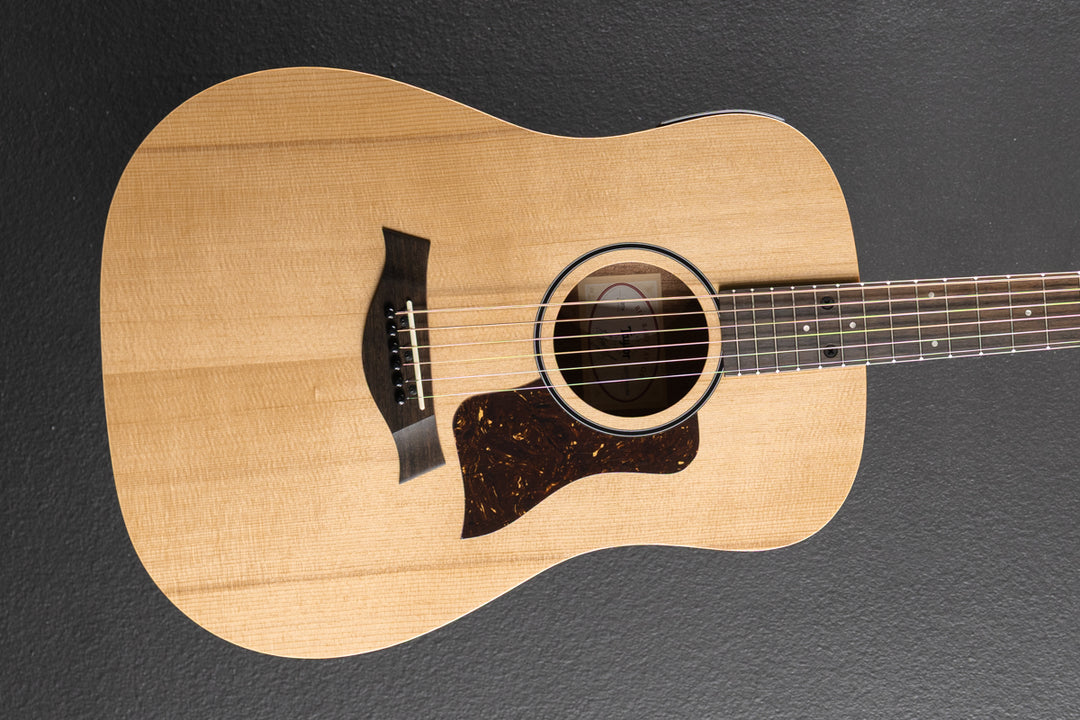 Used Big Baby Taylor (BBTe) &