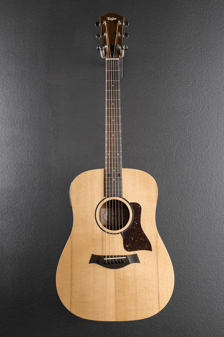 Used Big Baby Taylor (BBTe) &