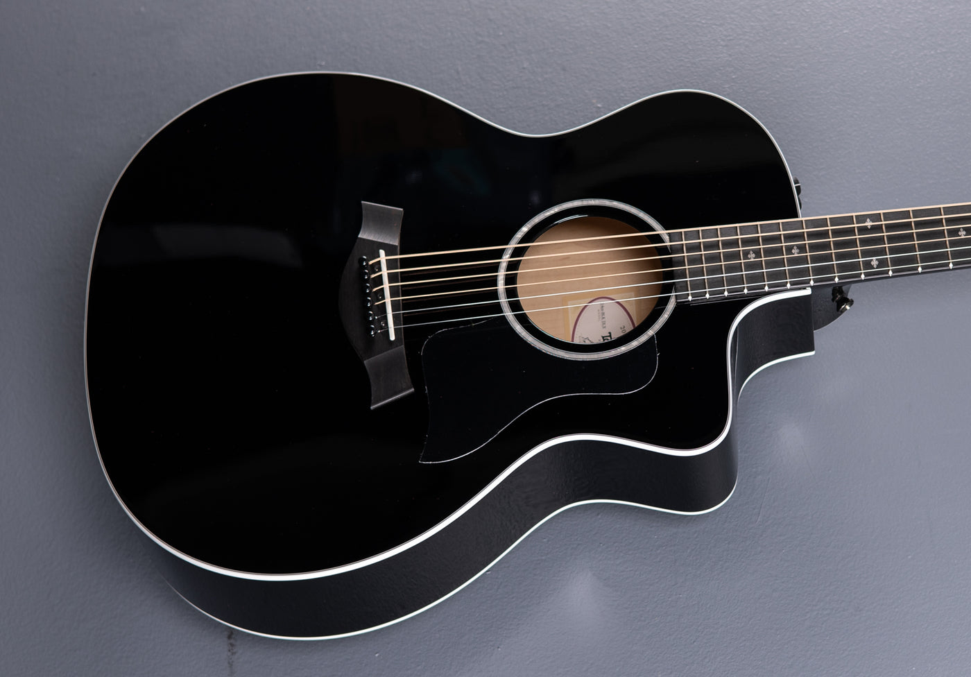 Custom 214CE-BLK DLX '23