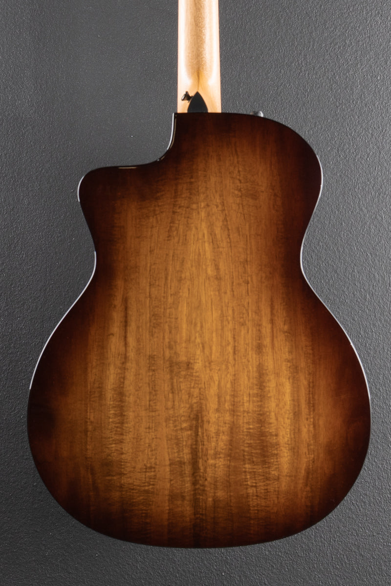 Used 224CE-K DLX &