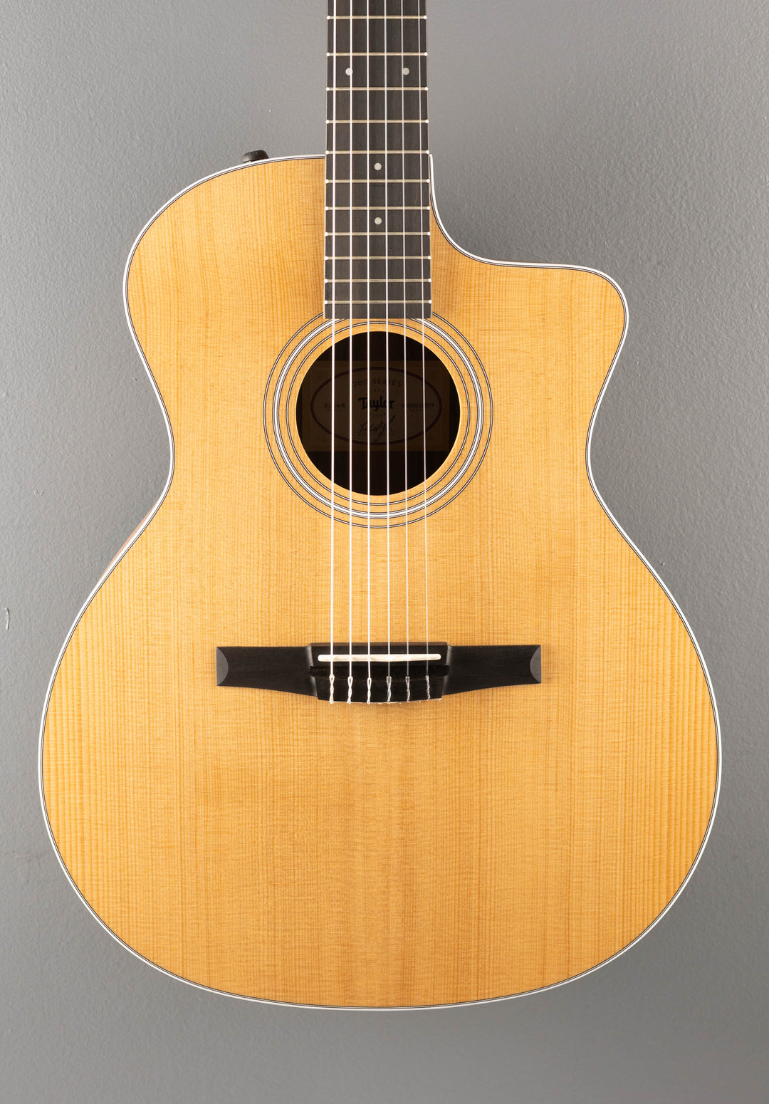 214CE-N Walnut '25