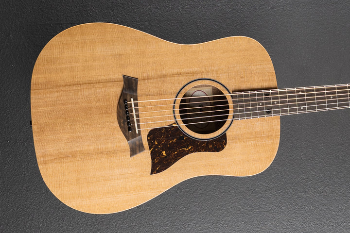 Used Big Baby Taylor (BBT) &