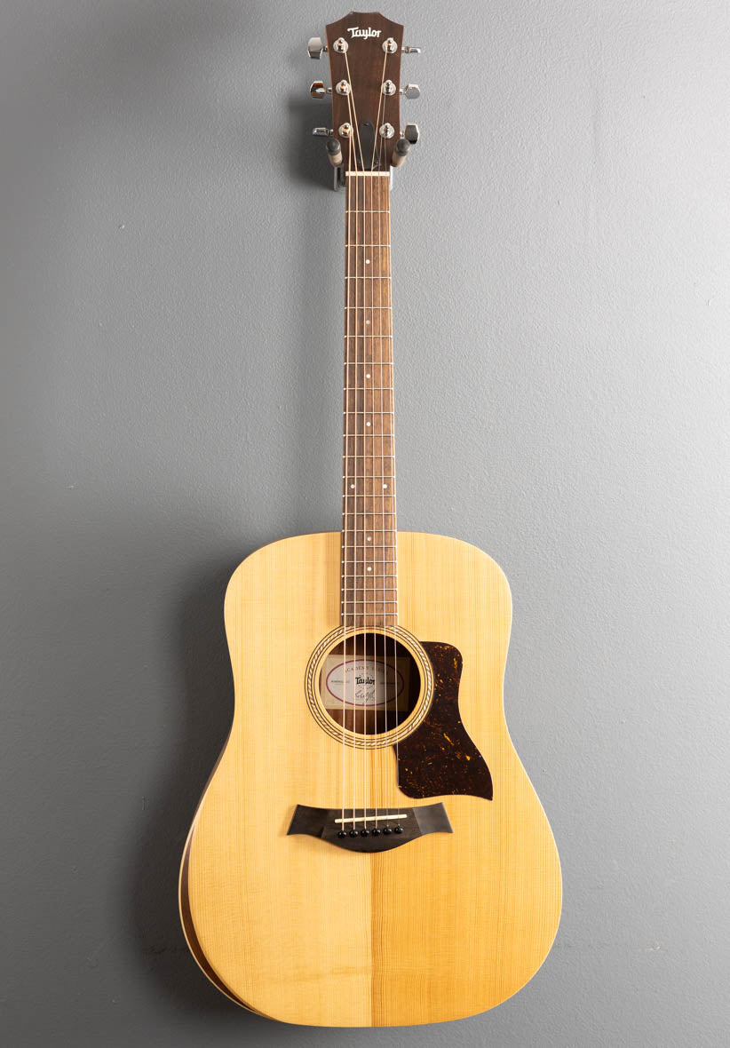 Academy 10 – Dave's Guitar Shop