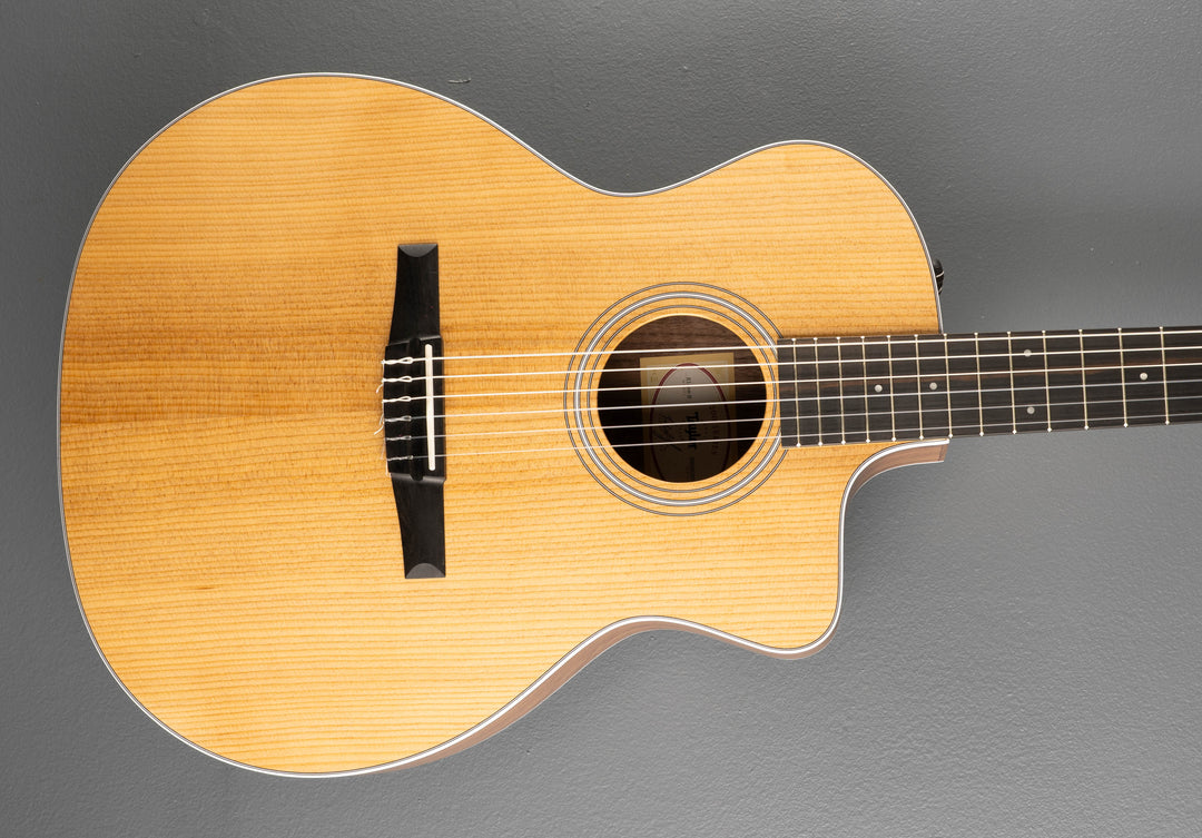 USED 214CE-N Walnut &