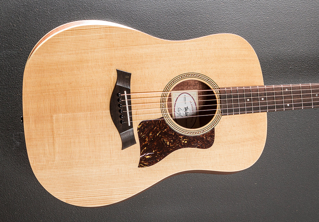 Academy 10 – Dave's Guitar Shop