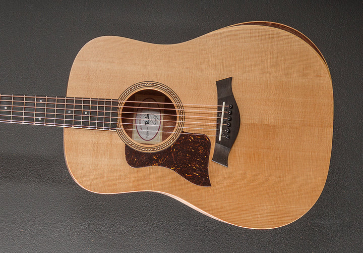 Academy 10E Left Hand