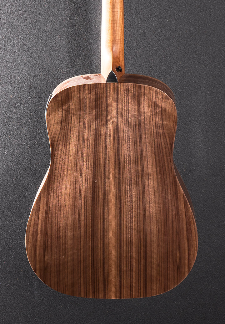 Used Academy 10E Left Hand &