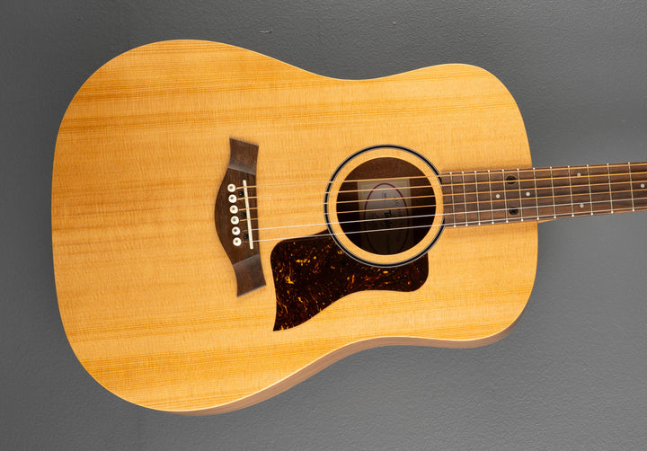 Used Big Baby Taylor (BBTe) &