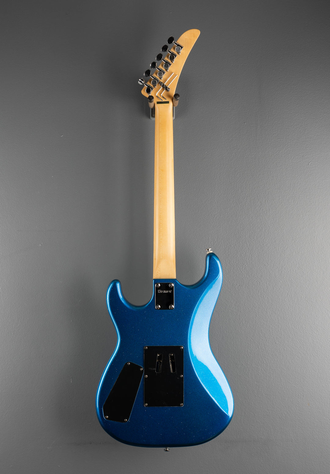 Baretta "White Lotus" Custom Graphic - White Lotus Candy Blue