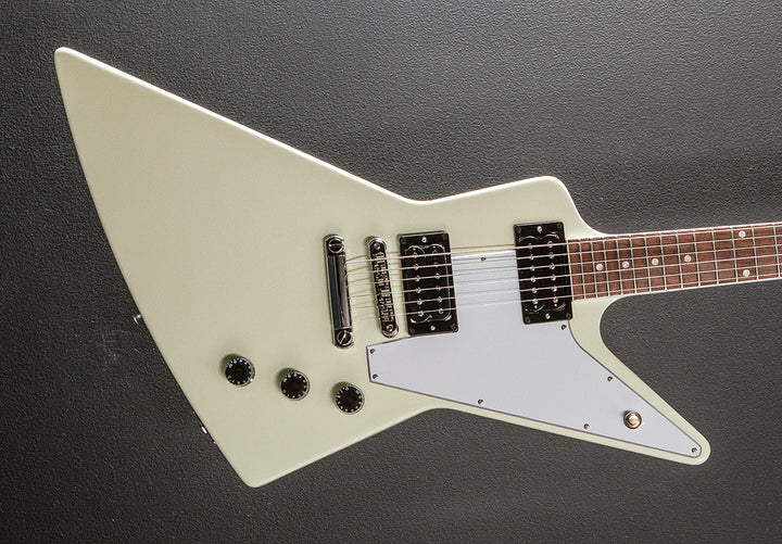 70's Explorer - Classic White