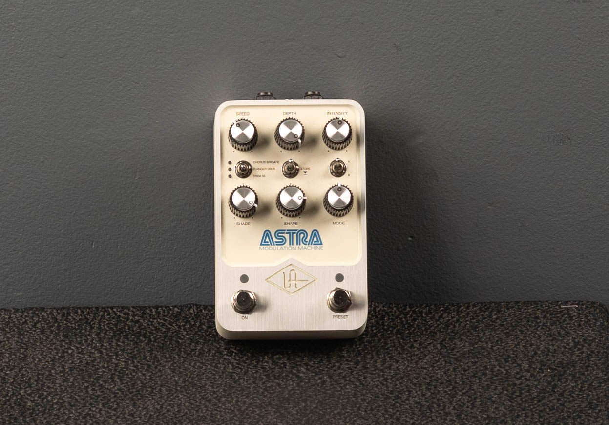 ギター UAFX Astra Modulation Machine s-l400.jpg