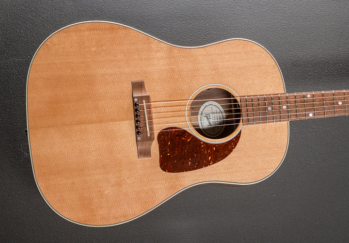 J-45 Studio Walnut '22