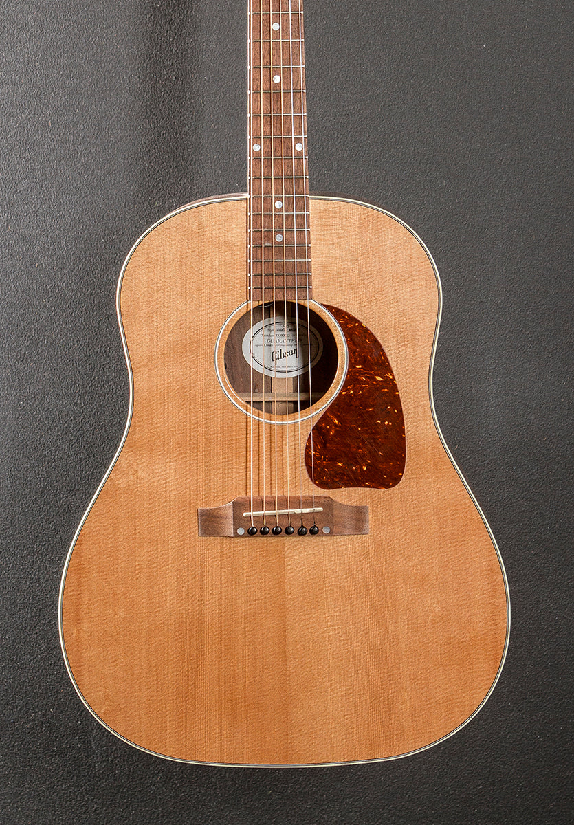 J-45 Studio Walnut '22