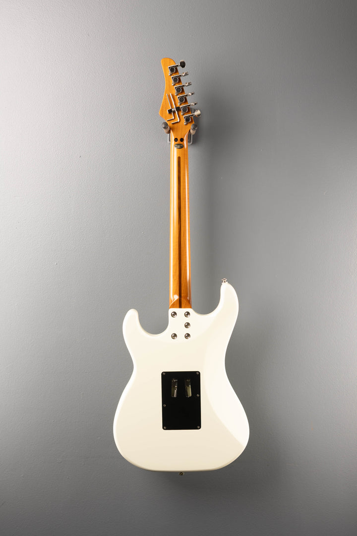 Pacer Deluxe - Classic White