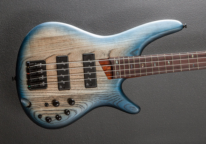 SR600E Bass - Cosmic Blue Starburst Flat