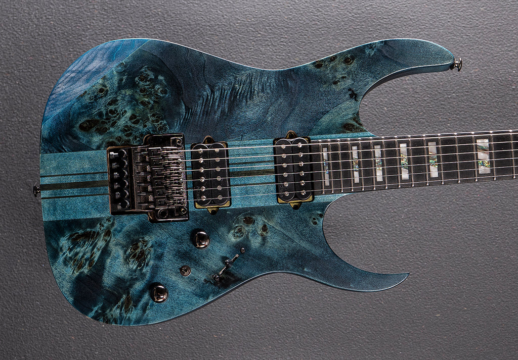 ニ*ル様 GAN CRAFT x BlueBlue ビッグベイト ブラック Premium RGT1220PBK - Cosmic Blue Low Gloss – Dave's Guitar Shop