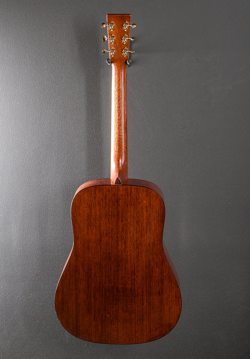 D-18 Modern Deluxe