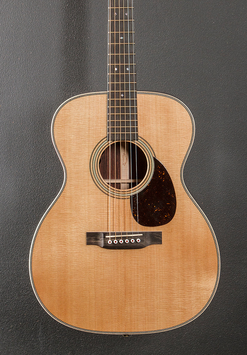 OM-28E Modern Deluxe '23