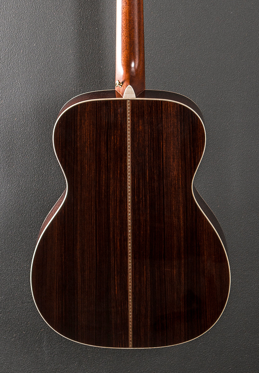 OM-28E Modern Deluxe '23