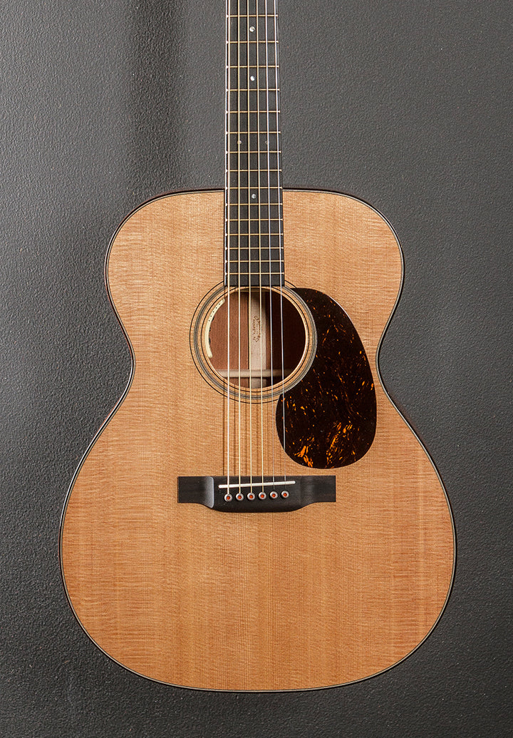 000-18E Modern Deluxe '23