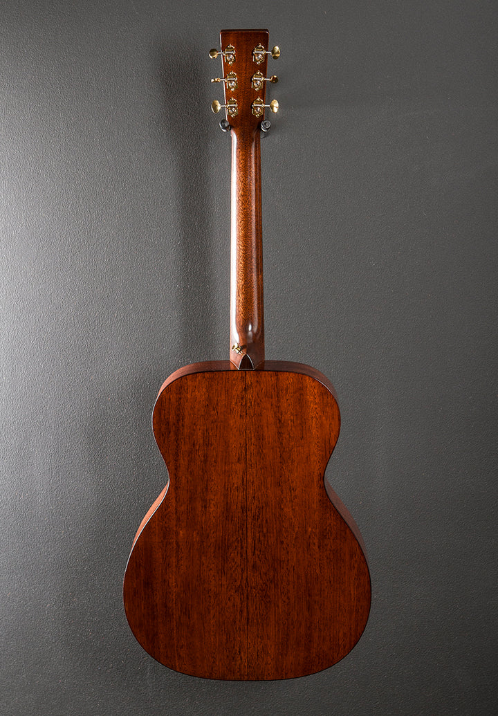 000-18E Modern Deluxe '23